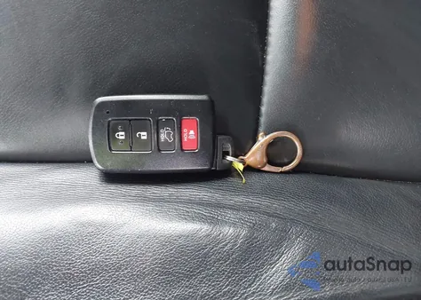 2016 Toyota Highlander Xle V6 z USA, uszkodzony, nr VIN 5TDJKRFH6GS260362